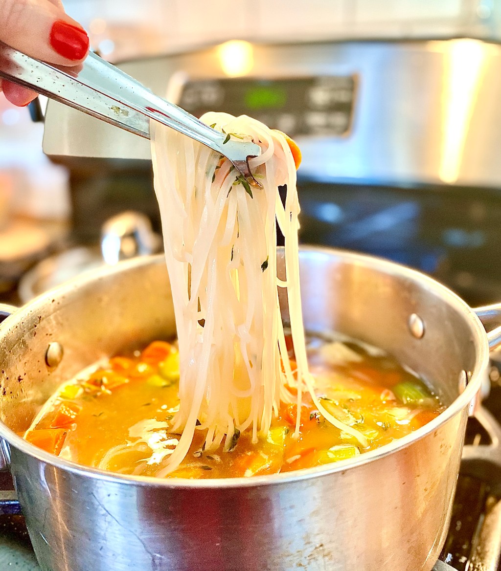 The easiest and fastest chicken noodle soup